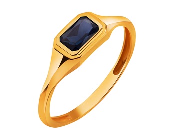 9 K Yellow Gold Signet Ring with Synthetic Sapphire