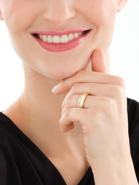 9 K Yellow Gold Ring 