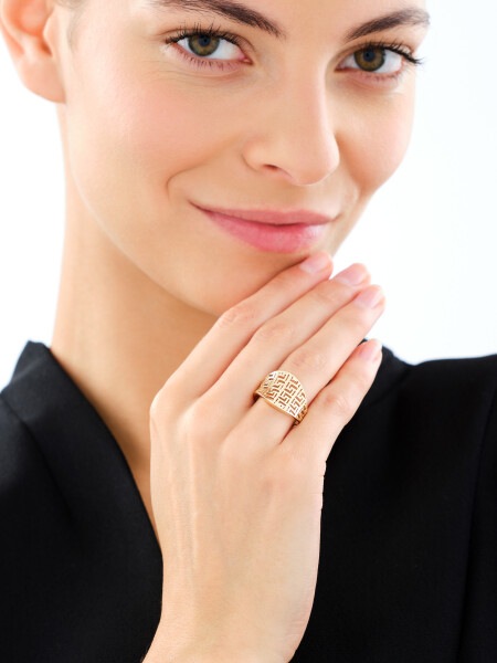 9 K Yellow Gold Ring 