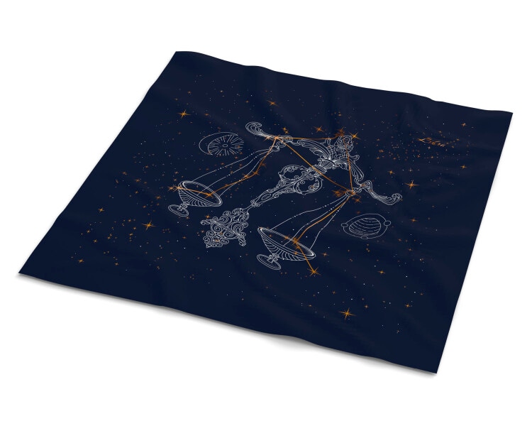 Hedvábný šátek se znamením zvěrokruhu – Váhy, 52 cm × 52 cm