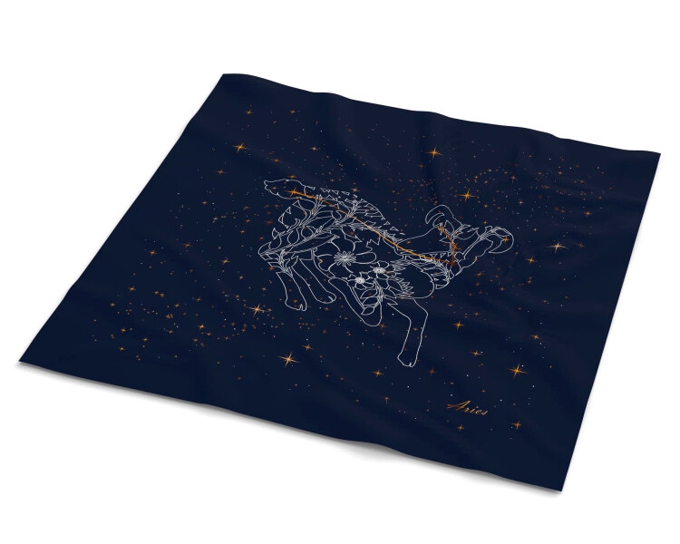 Hedvábný šátek se znamením zvěrokruhu – Beran, 52 cm × 52 cm