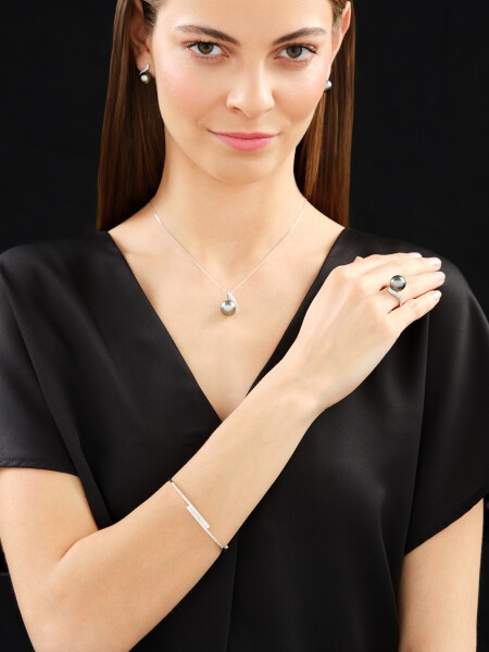 White gold earrings with brilliants and Tahiti pearls - fineness 14 K
