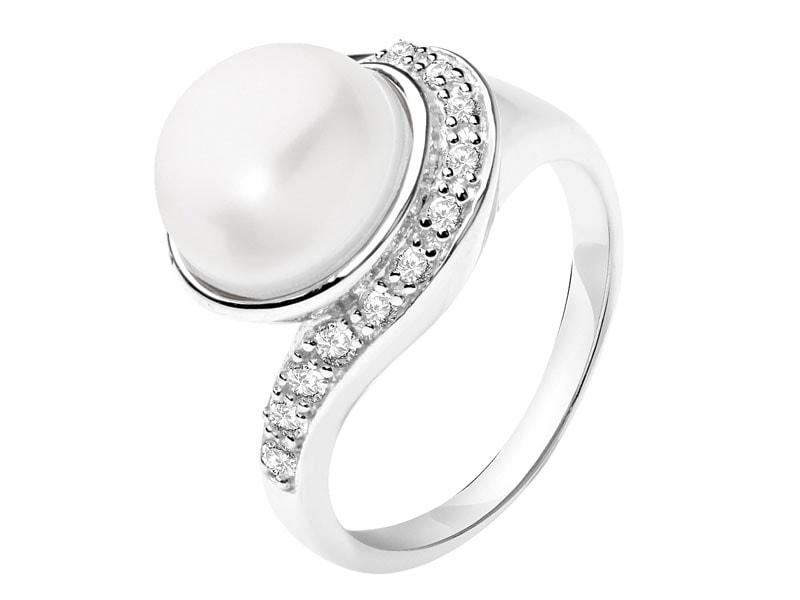 Silver ring with cubic zirconias and pearl