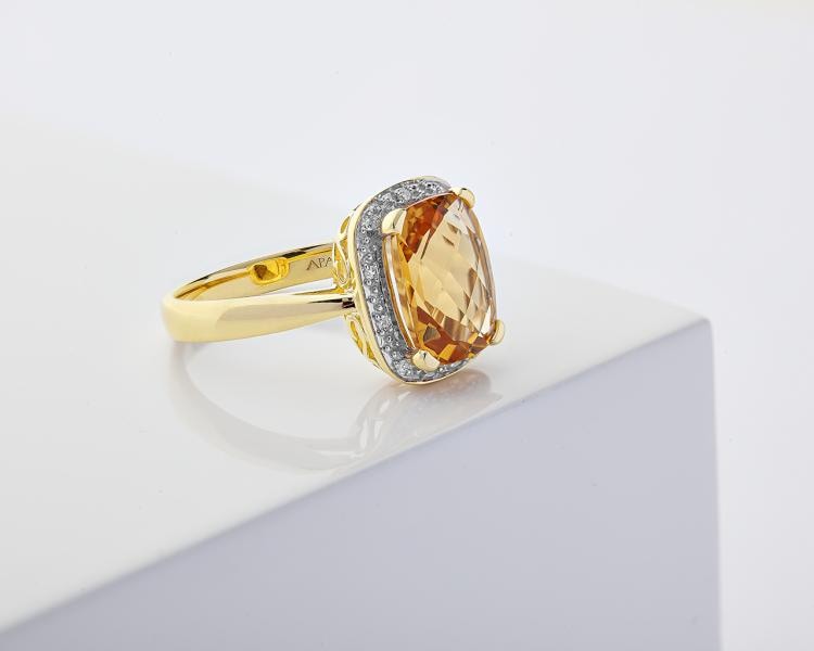 Yellow gold ring with diamonds and citrine - fineness 14 K