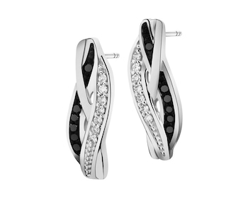 White gold earrings with diamonds 0,05 ct - fineness 14 K