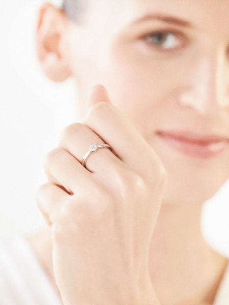 White gold diamond ring 0,02 ct - fineness 9 K