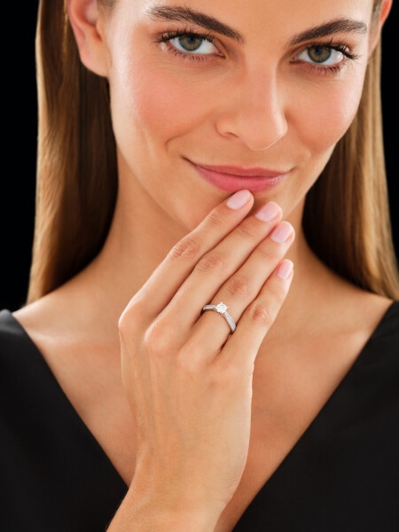 18ct White Gold Ring with Diamonds - 0,76 ct - fineness 18 K