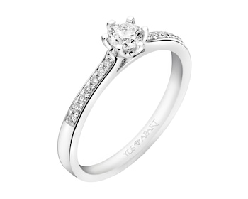 18ct White Gold Ring with Diamonds 0,39 ct - fineness 18 K