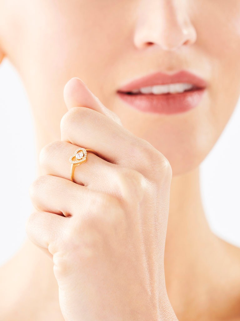 Złoty pierścionek z cyrkoniami - serce 