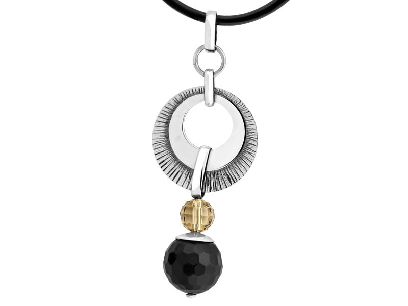 Silver pendant with onyx and crystal