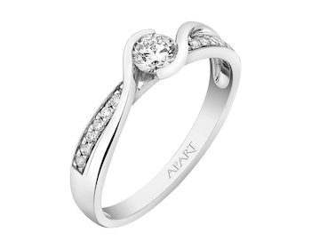 White Gold Diamond Ring 0,45 ct - fineness 14 K