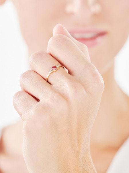 Zlatý prsten s achátem a zirkony
