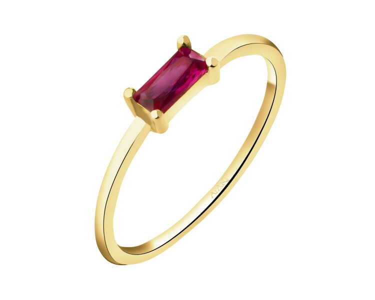 8 K Yellow Gold Ring with Synthetic Ruby