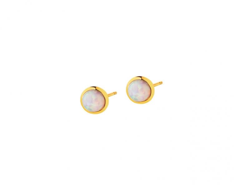 9 K Yellow Gold Earrings with Opal