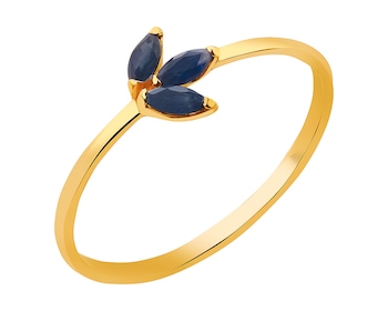 8 K Yellow Gold Ring with Sapphire