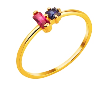 Złoty pierścionek z rubinem syntetycznym i szafirem syntetycznym></noscript>
                    </a>
                </div>
                <div class=
