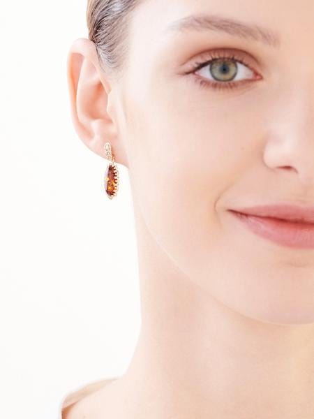 9 K Yellow Gold Earrings with Amber