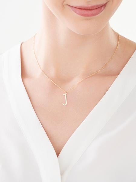 Pozlacený stříbrný náhrdelník - písmeno J