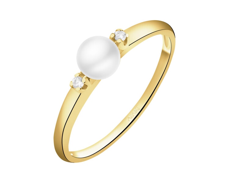 14 K Yellow Gold Ring with Pearl