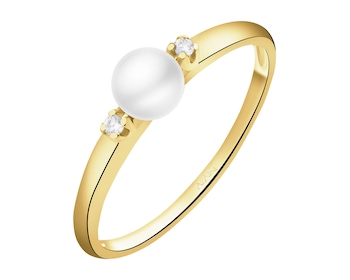 14 K Yellow Gold Ring with Pearl