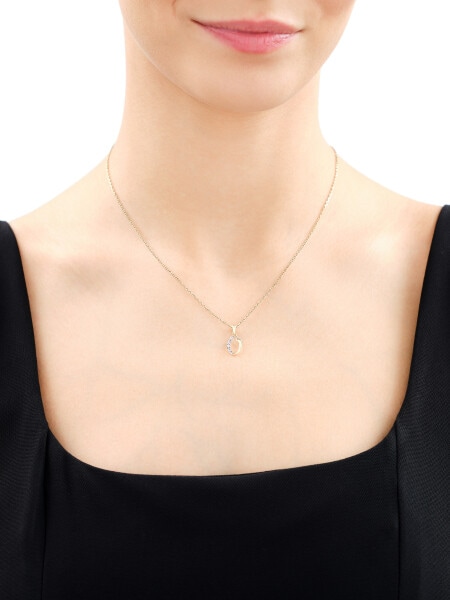 Zawieszka z żółtego złota z diamentem - litera O - 0,003 ct - próba 375