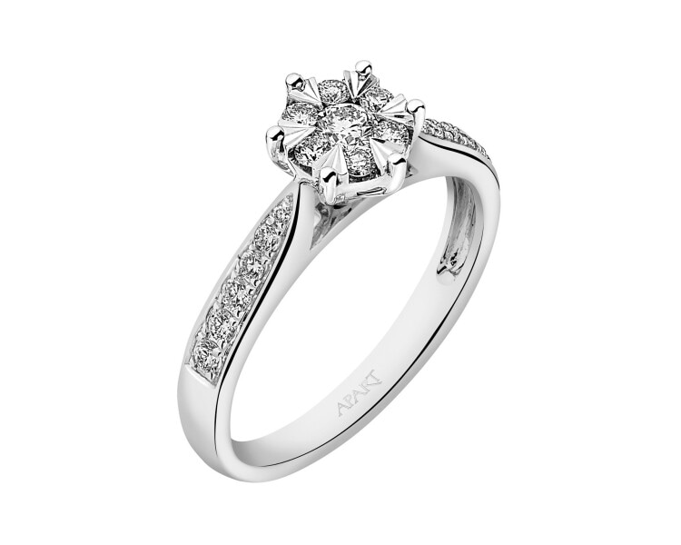 White gold ring with diamonds - 0,45 ct - fineness 14 K