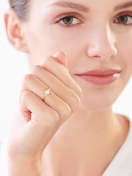 8 K Yellow Gold Ring with Pearl