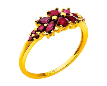 Złoty pierścionek z rubinami syntetycznymi