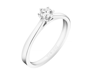 White gold ring with diamonds 0,18 ct - fineness 18 K