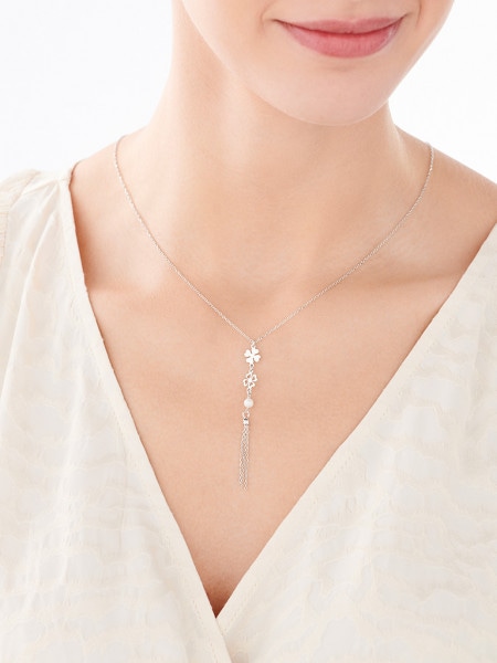 Stříbrný náhrdelník s perlami - čtyřlístek