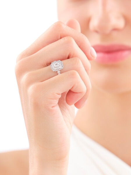 Prsten z bílého zlata s diamanty 0,82 ct - ryzost 585