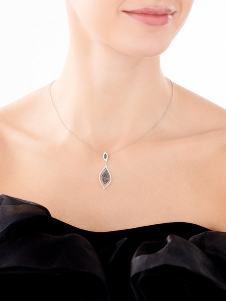Silver pendant with cubic zirconia