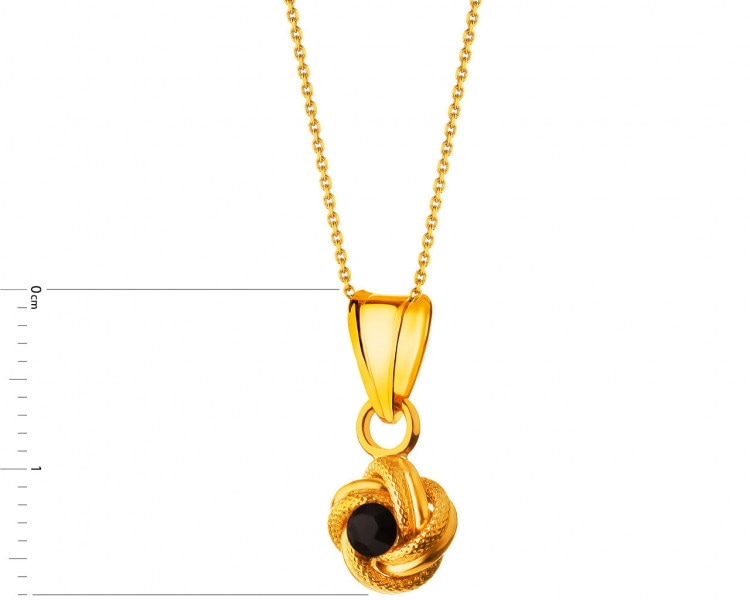 Gold pendant with cubic zirconia