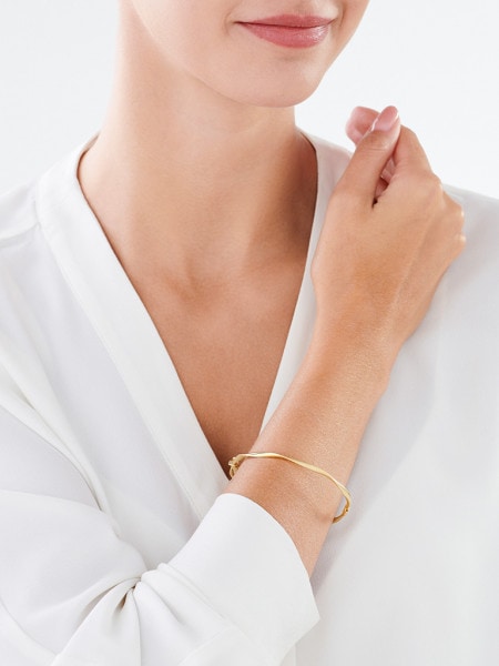 Złota bransoletka sztywna z zapięciem