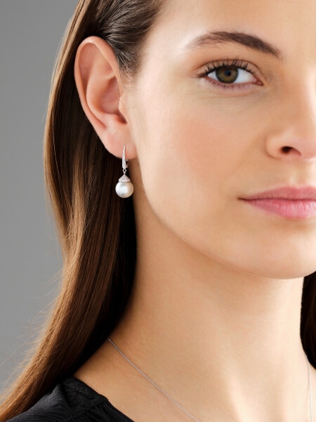 White gold earrings with diamonds and South Sea pearls - fineness 18 K