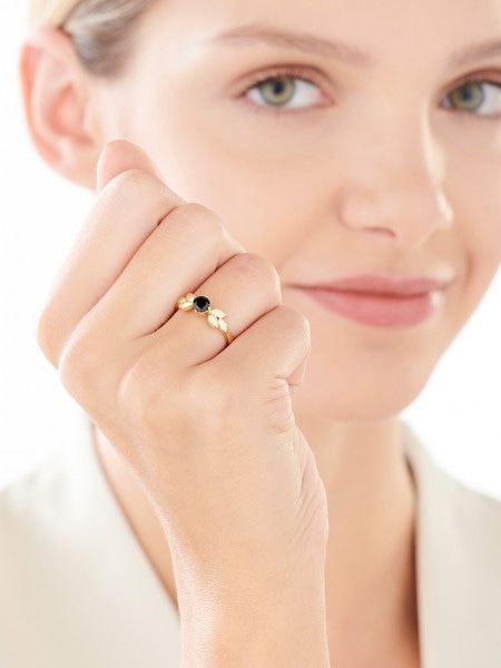 Złoty pierścionek z cyrkonią - liście