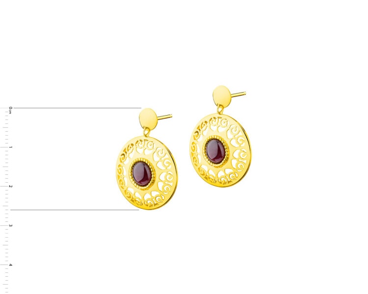 9 K Yellow Gold Dangling Earring with Synthetic Garnet