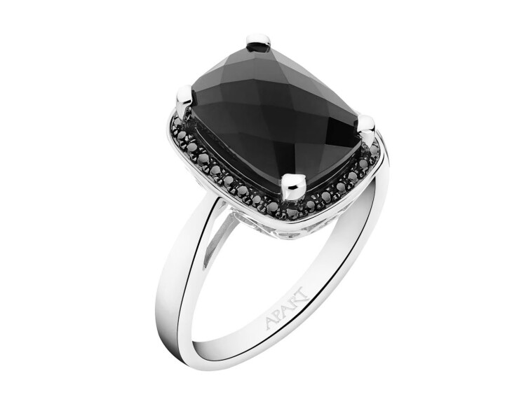 Gold ring with diamonds and onyx - fineness 585
