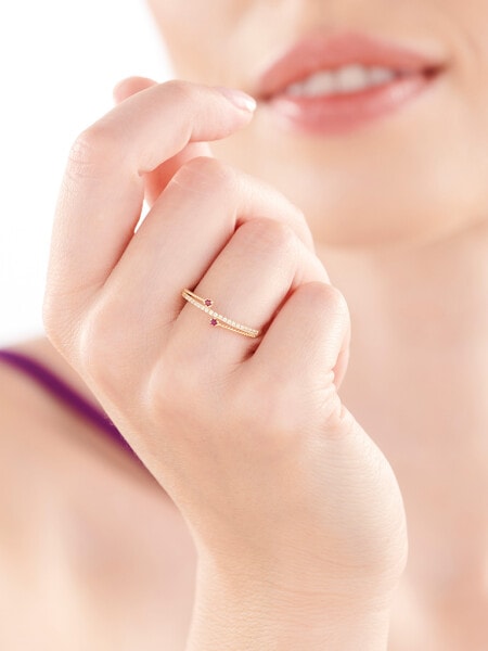 Zlatý prsten se syntetickým rubínem