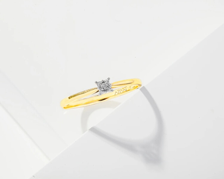 9ct Yellow Gold Ring with Diamond 0,003 ct - fineness 14 K