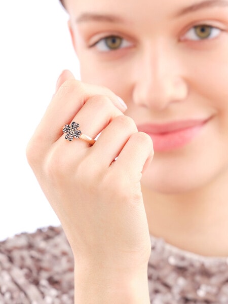 Prsten z ušlechtilé oceli s markazity - čtyřlístek