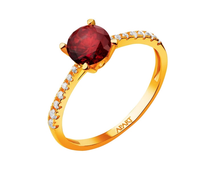 14 K Yellow Gold Ring with Synthetic Garnet
