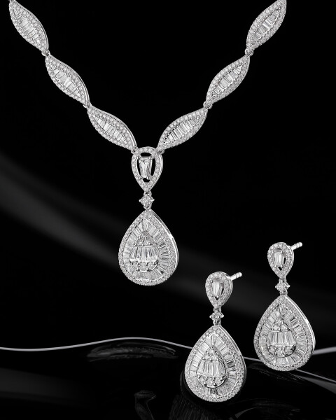 Naszyjnik z białego złota z diamentami - 2,49 ct - próba 750