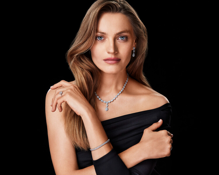 18 K Rhodium-Plated White Gold Collar Necklace with Diamonds - 7,97 ct - fineness 18 K