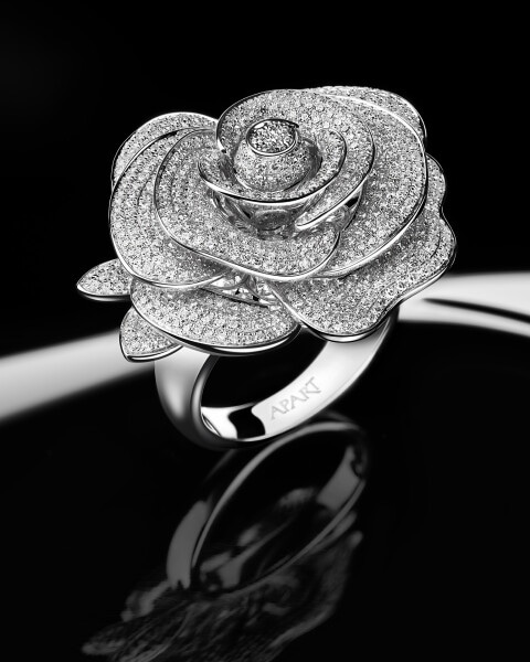 Pierścionek z białego złota z diamentami - róża - 2,46 ct - próba 750