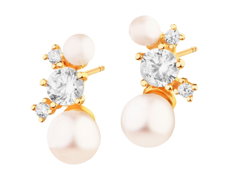 8 K Yellow Gold Earrings with Pearl