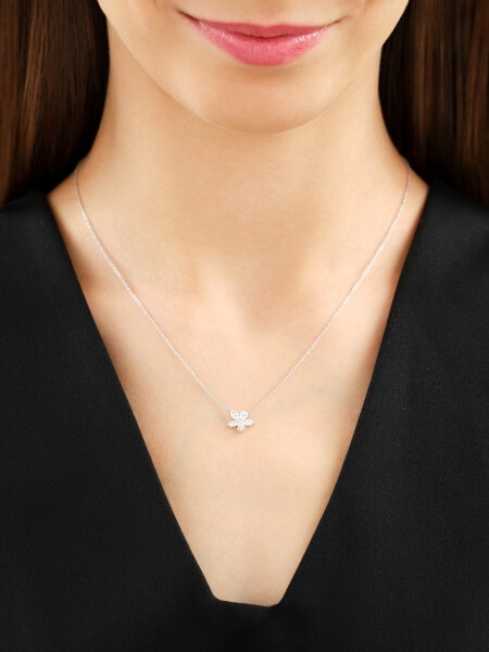 Náhrdelník z bílého zlata s diamanty - květ - 0,57 ct - ryzost 585