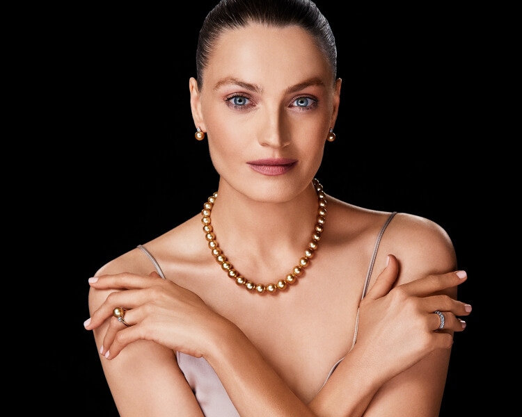 Pierścionek z żółtego złota z brylantami i perłą Golden South Sea - próba 585