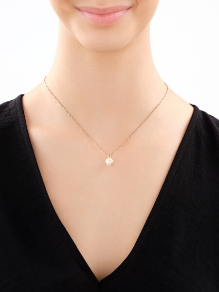 8 K Yellow Gold Pendant with Pearl