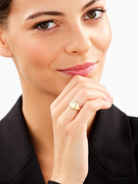 8 K Yellow Gold Signet Ring with Cubic Zirconia